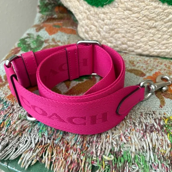 Coach Tonal Signature Webbing Strap - Picture 4 of 6